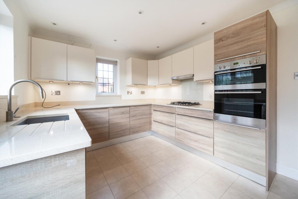 4 bed Detached for rent in Taplow. From Hamptons - Maidenhead 4 bed Detached for rent in Taplow. From Hamptons - Maidenhead