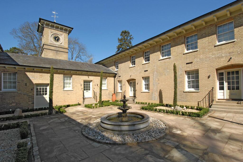 2 bed Mews for rent in Taplow. From Hamptons - Maidenhead