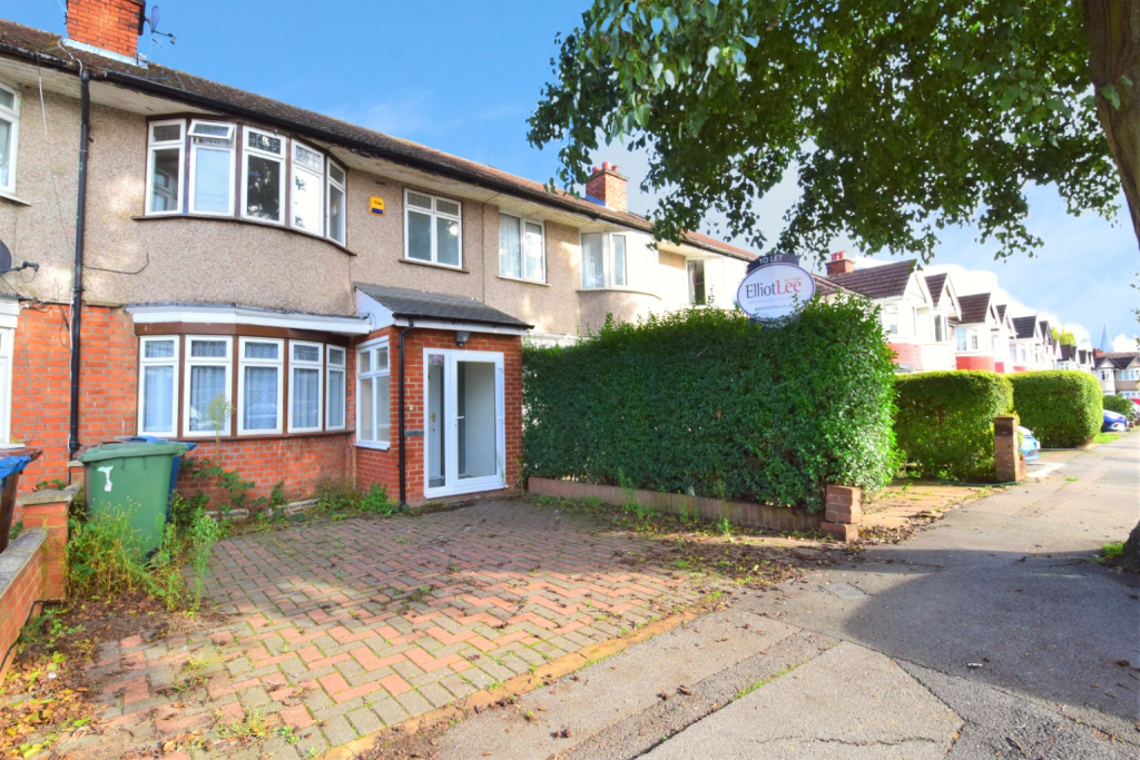 4 bed Mid Terraced House for rent in Northolt. From ElliotLee
