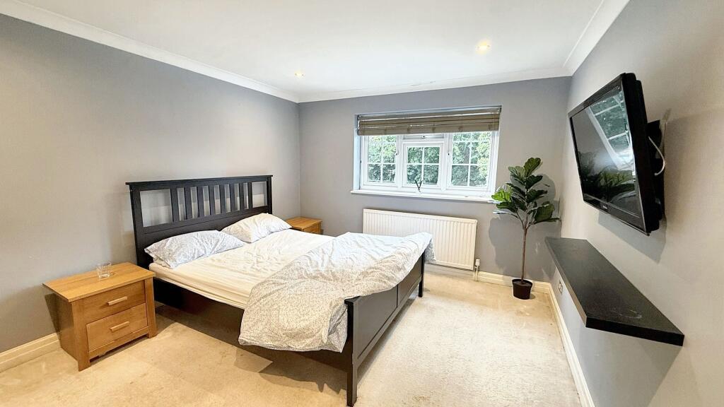 1 bed House Share for rent in Ruislip. From ElliotLee - Rayners Lane