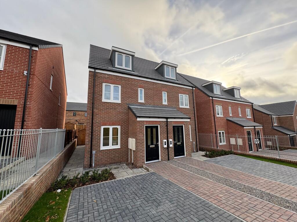 3 bed Semi Detached for rent in . From ElliotLee - Rayners Lane 3 bed Semi Detached for rent in . From ElliotLee - Rayners Lane