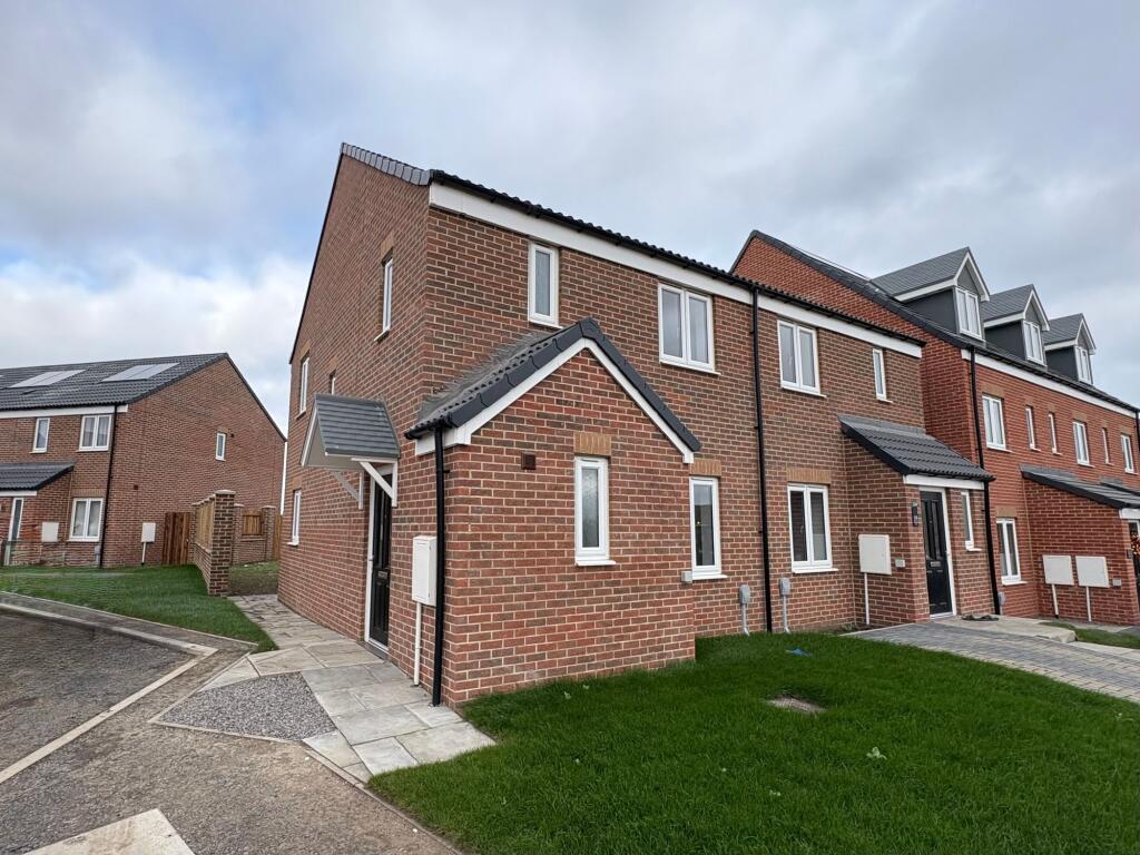 3 bed End of Terrace for rent in Sunderland. From ElliotLee - Rayners Lane