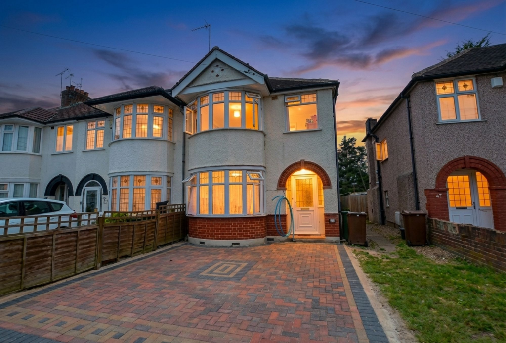 3 bed Semi Detached for rent in Harrow. From ElliotLee - Rayners Lane