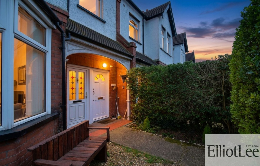 2 bed Apartment for rent in Harrow. From ElliotLee - Rayners Lane