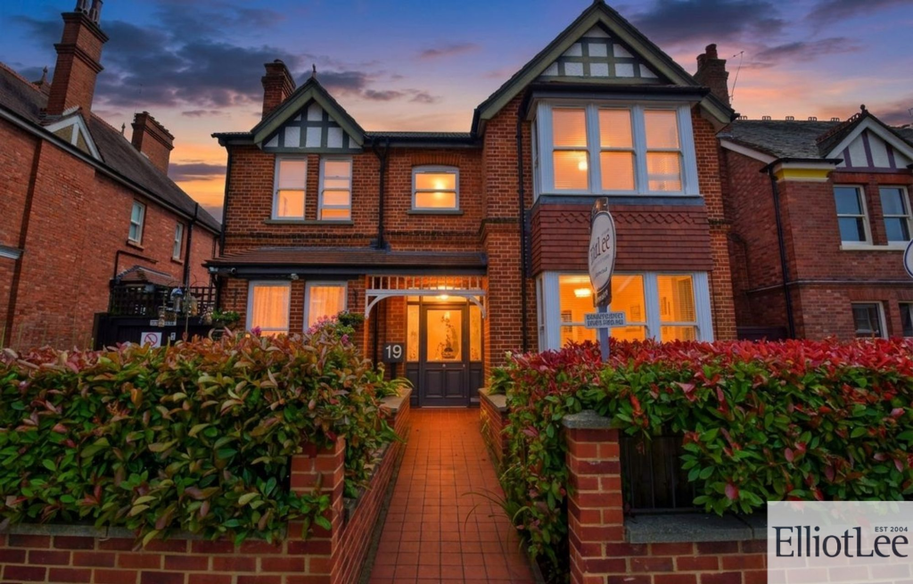 1 bed Apartment for rent in Harrow. From ElliotLee - Rayners Lane 1 bed Apartment for rent in Harrow. From ElliotLee - Rayners Lane