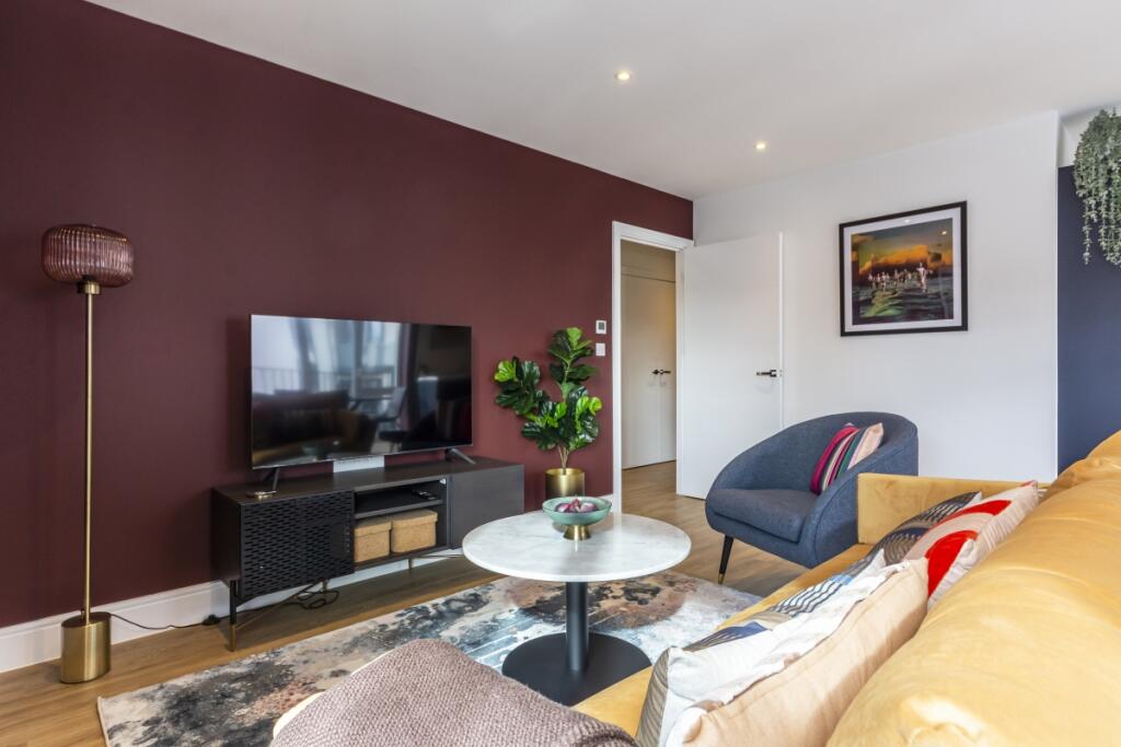 2 bed Apartment for rent in High Wycombe. From Hamptons - Marlow