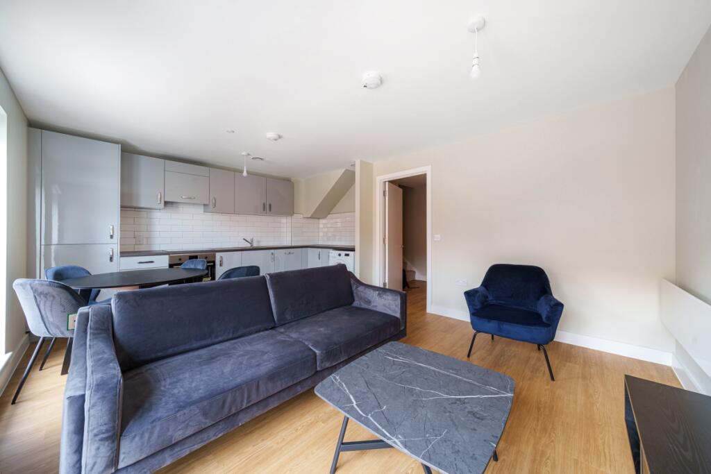 3 bed Apartment for rent in Newbury. From Hamptons - Newbury