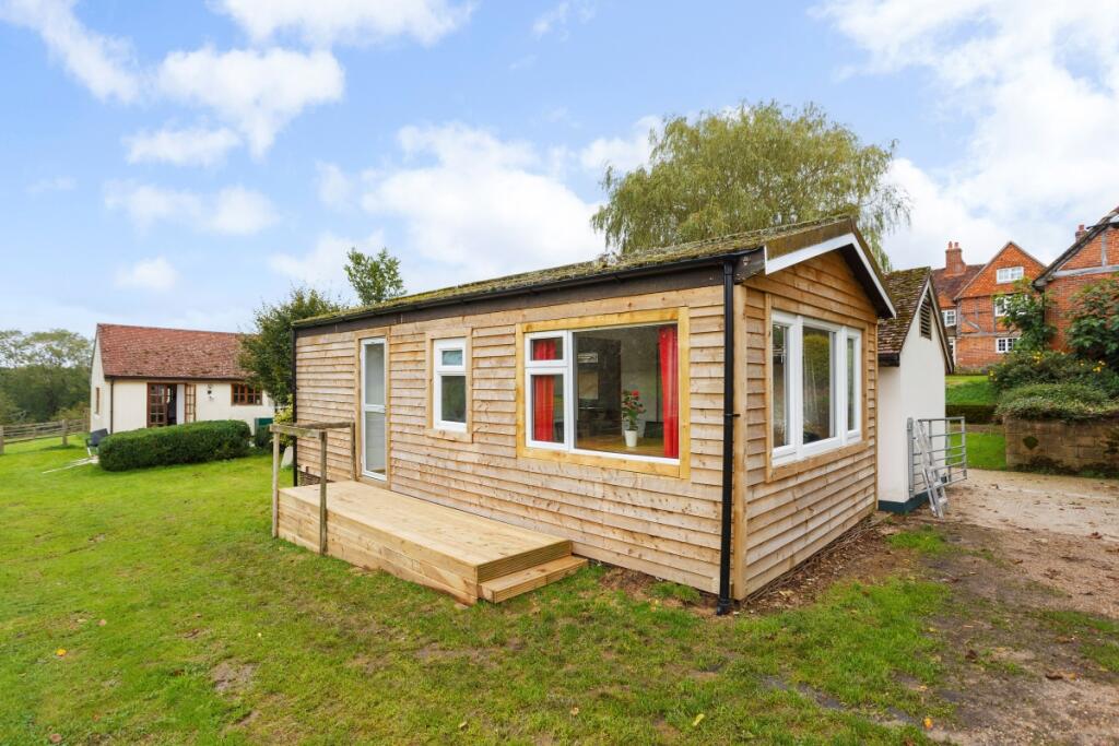 1 bed Bungalow for rent in Aldermaston Wharf. From Hamptons - Newbury