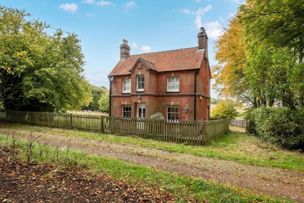 3 bed Detached for rent in Ramsdell. From Hamptons - Newbury 3 bed Detached for rent in Ramsdell. From Hamptons - Newbury