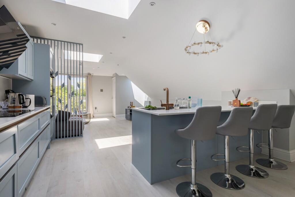 2 bed 1st Floor Flat for rent in Wolvercote. From Hamptons - Oxford