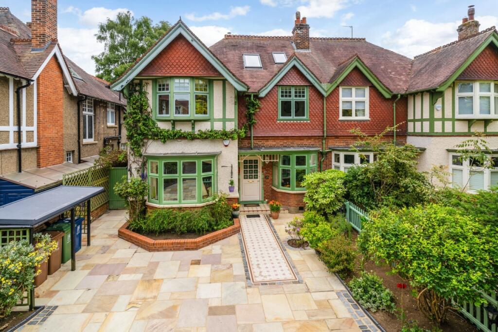 5 bed Semi Detached for rent in Wolvercote. From Hamptons - Oxford 5 bed Semi Detached for rent in Wolvercote. From Hamptons - Oxford