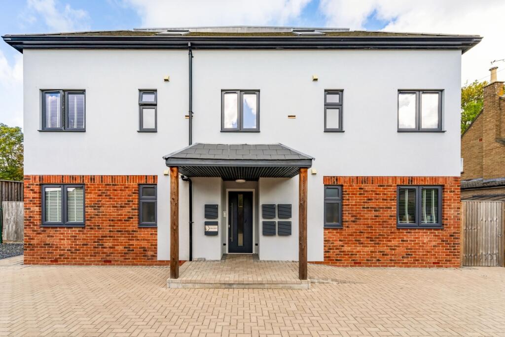 2 bed 1st Floor Flat for rent in Wolvercote. From Hamptons - Oxford 2 bed 1st Floor Flat for rent in Wolvercote. From Hamptons - Oxford