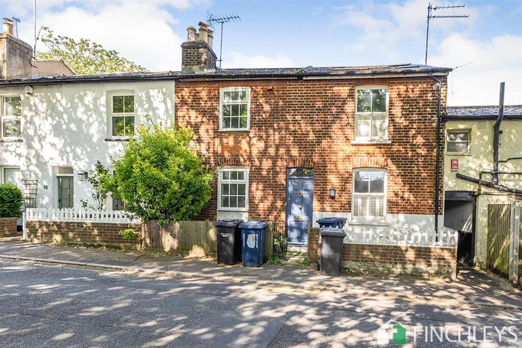 2 bed Mid Terraced House for rent in London. From Finchleys - Finchley