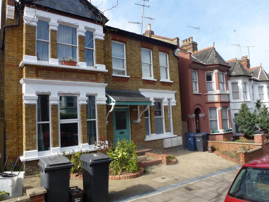 2 bed 1st Floor Flat for rent in London. From Finchleys - Finchley