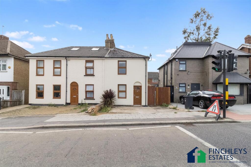 2 bed Semi Detached for rent in Ilford. From Finchleys - Finchley