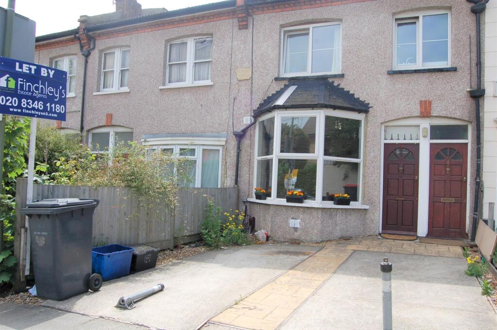 1 bed 1st Floor Flat for rent in London. From Finchleys - Finchley