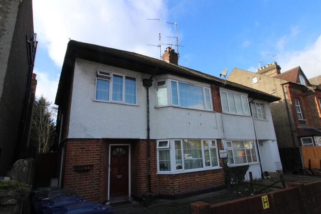 2 bed 1st Floor Flat for rent in Finchley. From Finchleys - Finchley