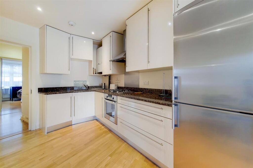 2 bed 1st Floor Flat for rent in London. From Finchleys - Finchley