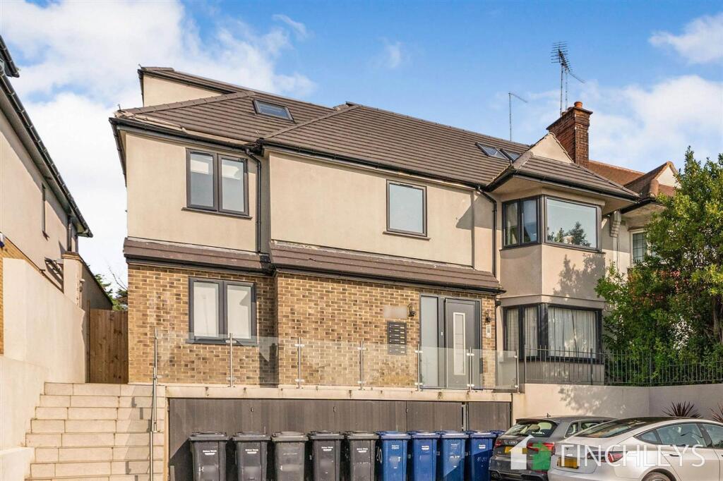 1 bed 1st Floor Flat for rent in Hendon. From Finchleys - Finchley