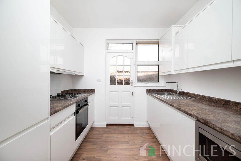 2 bed 1st Floor Flat for rent in London. From Finchleys - Finchley