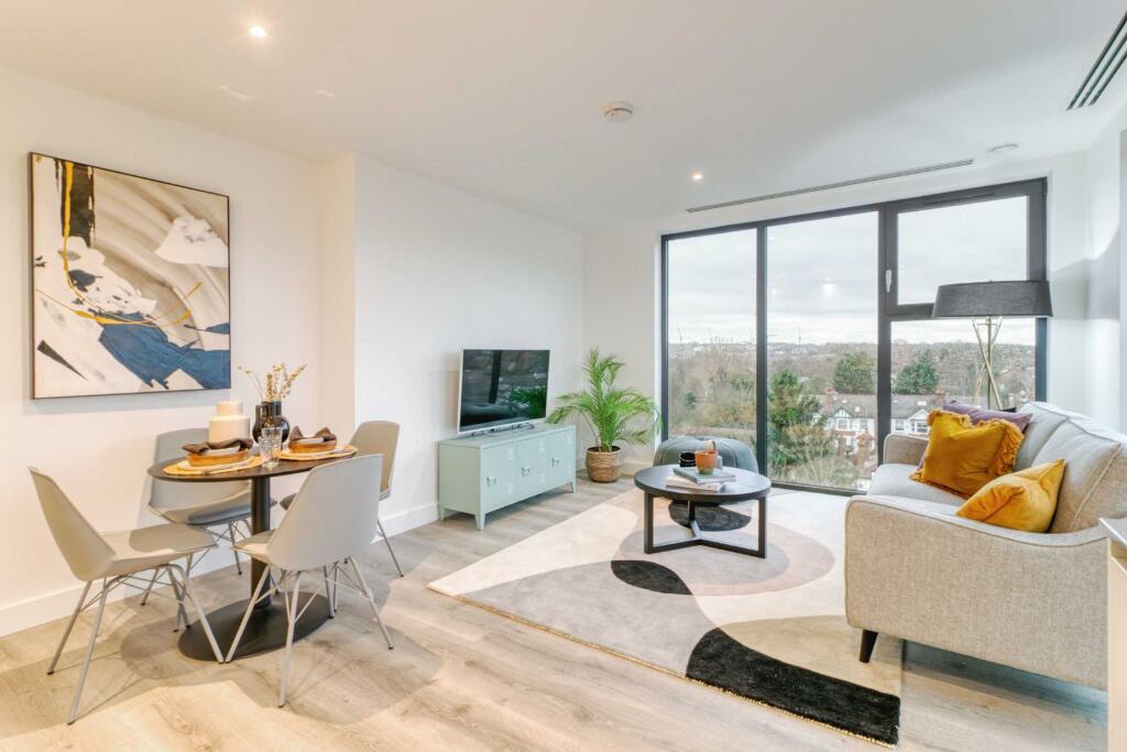 2 bed Penthouse for rent in Finchley. From Finchleys - Finchley