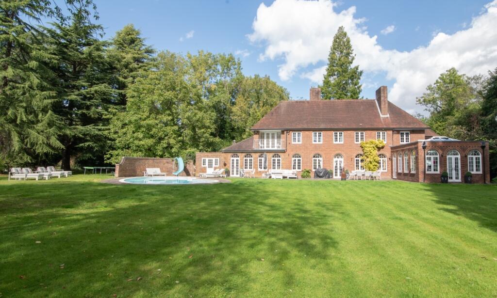 6 bed Detached for rent in South Merstham. From Hamptons - Reigate