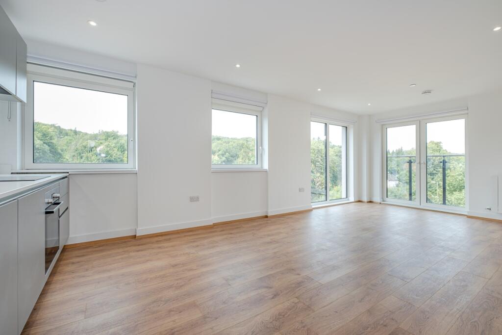 2 bed Apartment for rent in Whyteleafe. From Hamptons - Reigate