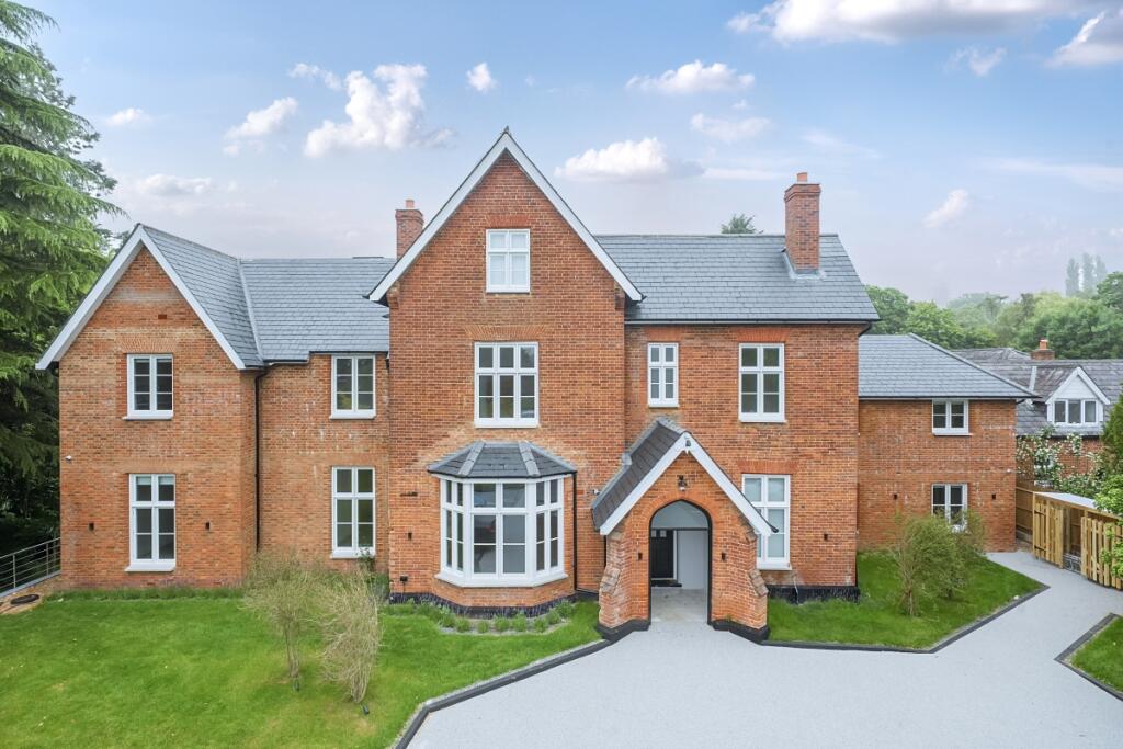 2 bed 1st Floor Flat for rent in Reigate. From Hamptons - Reigate 2 bed 1st Floor Flat for rent in Reigate. From Hamptons - Reigate