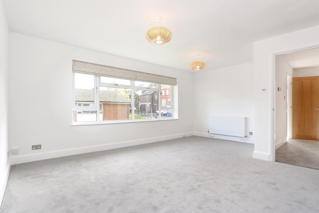 2 bed 1st Floor Flat for rent in Redhill. From Hamptons - Reigate