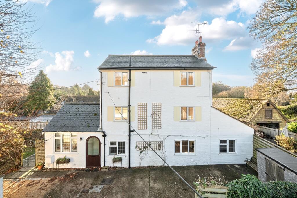 2 bed Detached for rent in Betchworth. From Hamptons - Reigate 2 bed Detached for rent in Betchworth. From Hamptons - Reigate
