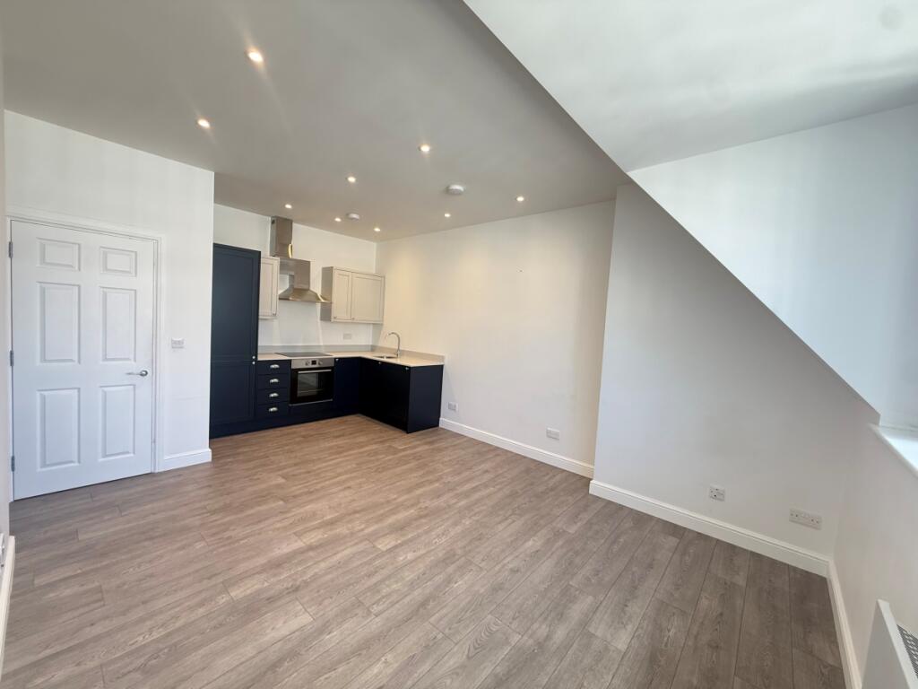 1 bed 1st Floor Flat for rent in Reigate. From Hamptons - Reigate