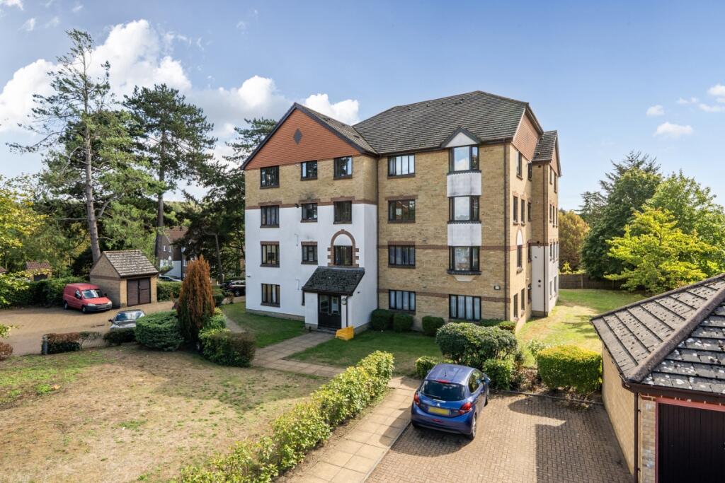 1 bed 1st Floor Flat for rent in Redhill. From Hamptons - Reigate