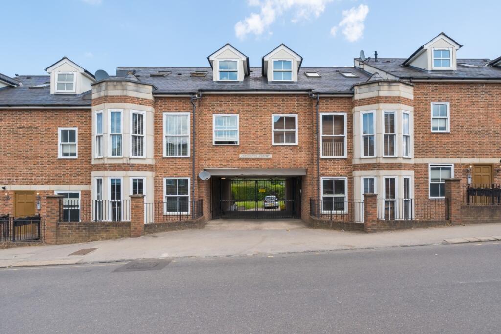 2 bed 1st Floor Flat for rent in Reigate. From Hamptons - Reigate 2 bed 1st Floor Flat for rent in Reigate. From Hamptons - Reigate