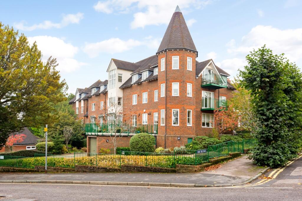 2 bed 1st Floor Flat for rent in Sevenoaks. From Hamptons - Sevenoaks