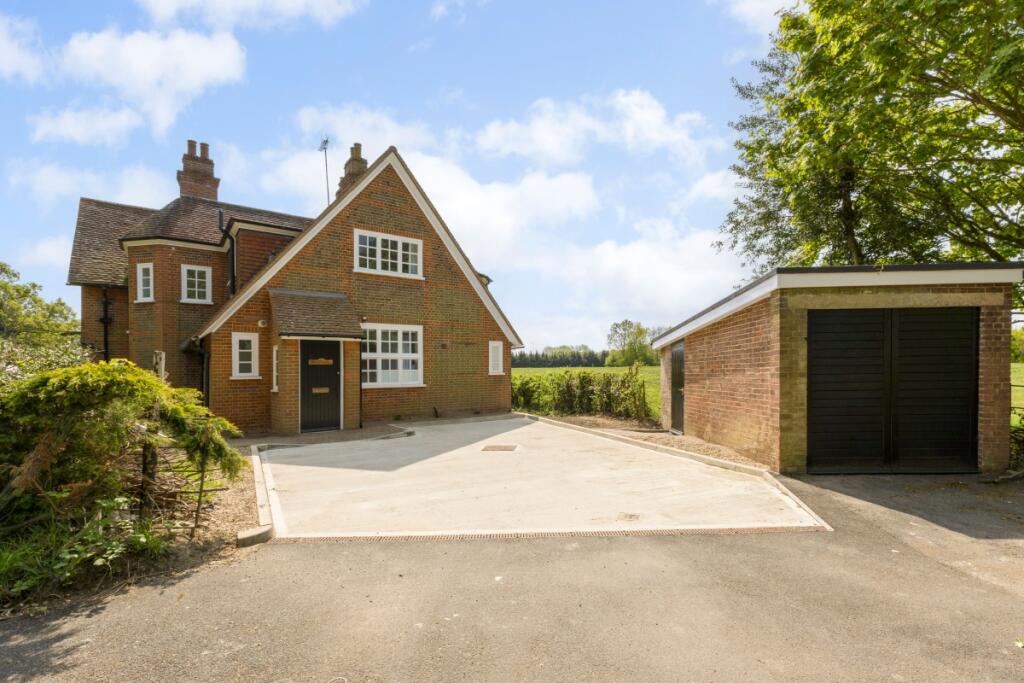 3 bed Detached for rent in Frogmore. From Hamptons - St Albans