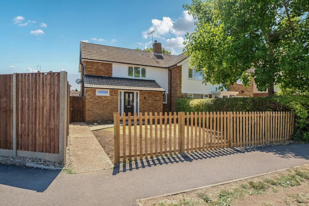 3 bed Detached for rent in Frogmore. From Hamptons - St Albans 3 bed Detached for rent in Frogmore. From Hamptons - St Albans