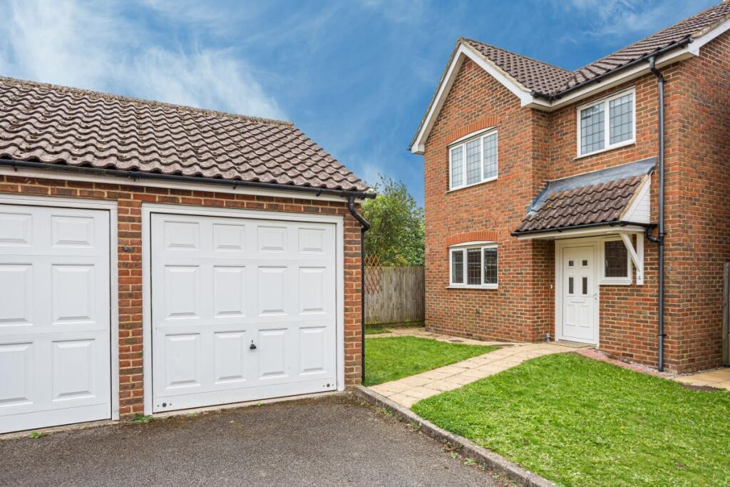 3 bed Detached for rent in Tyttenhanger. From Hamptons - St Albans