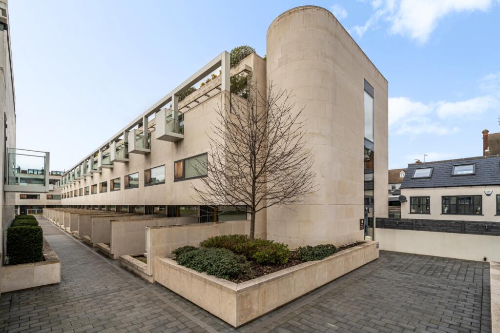 2 bed Apartment for rent in St Albans. From Hamptons - St Albans