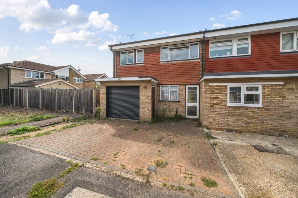 3 bed Semi Detached for rent in Frogmore. From Hamptons - St Albans 3 bed Semi Detached for rent in Frogmore. From Hamptons - St Albans
