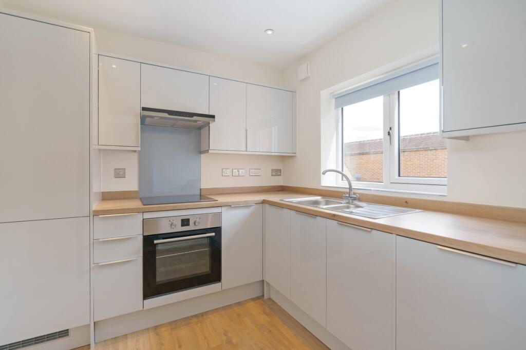 2 bed 1st Floor Flat for rent in Stratford-upon-Avon. From Hamptons - Stratford-upon-Avon