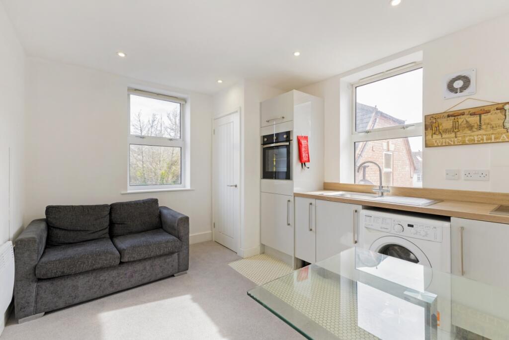 1 bed 1st Floor Flat for rent in Stratford-upon-Avon. From Hamptons - Stratford-upon-Avon