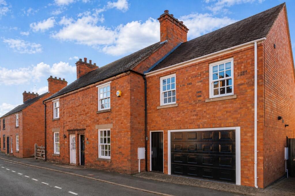 4 bed Town House for rent in Stratford-upon-Avon. From Hamptons - Stratford-upon-Avon