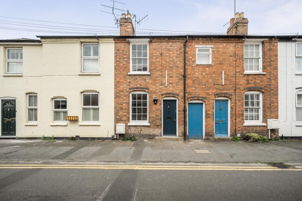 2 bed Mid Terraced House for rent in Stratford-upon-Avon. From Hamptons - Stratford-upon-Avon