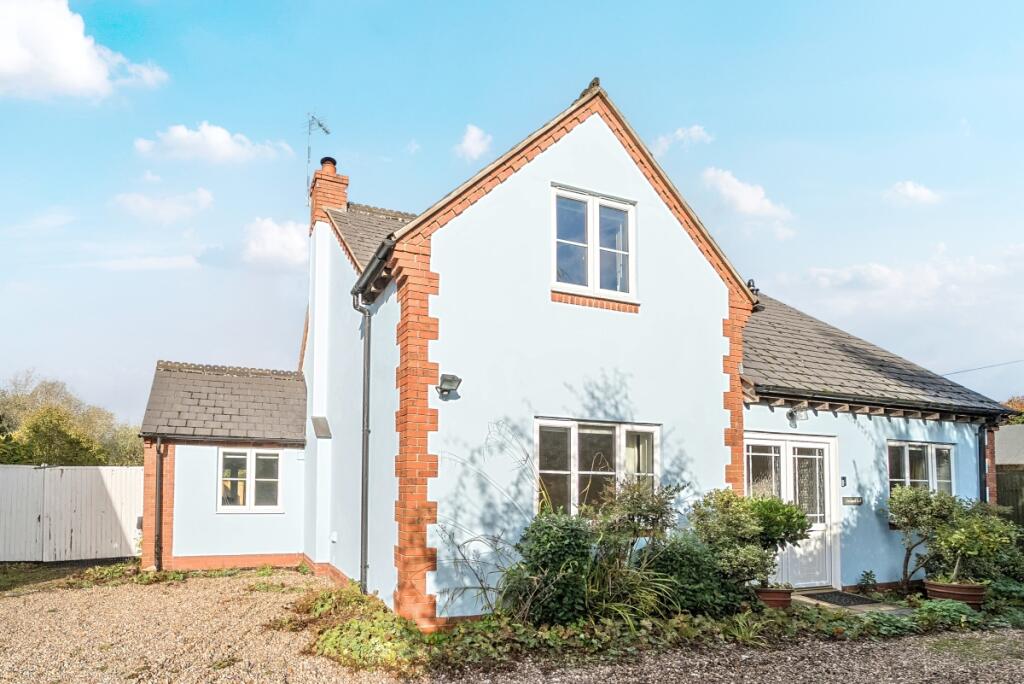 4 bed Detached for rent in Warwick. From Hamptons - Stratford-upon-Avon 4 bed Detached for rent in Warwick. From Hamptons - Stratford-upon-Avon