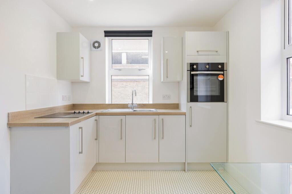 2 bed 1st Floor Flat for rent in Stratford-upon-Avon. From Hamptons - Stratford-upon-Avon 2 bed 1st Floor Flat for rent in Stratford-upon-Avon. From Hamptons - Stratford-upon-Avon