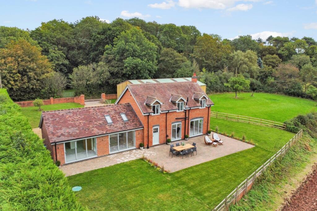 5 bed Detached for rent in Mappleborough Green. From Hamptons - Stratford-upon-Avon 5 bed Detached for rent in Mappleborough Green. From Hamptons - Stratford-upon-Avon