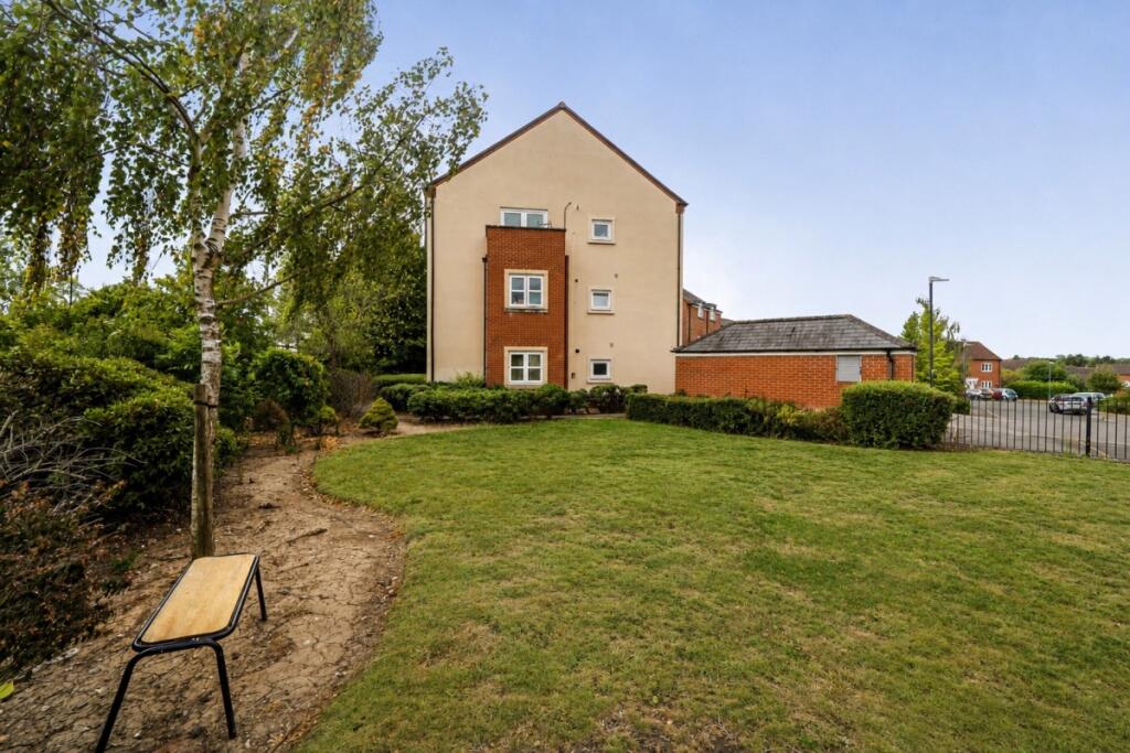 1 bed 1st Floor Flat for rent in Stratford-upon-Avon. From Hamptons - Stratford-upon-Avon 1 bed 1st Floor Flat for rent in Stratford-upon-Avon. From Hamptons - Stratford-upon-Avon
