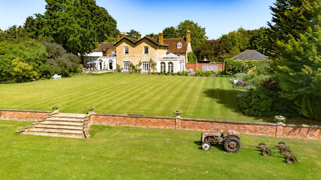 6 bed Detached for rent in Moreton Morrell. From Hamptons - Stratford-upon-Avon 6 bed Detached for rent in Moreton Morrell. From Hamptons - Stratford-upon-Avon