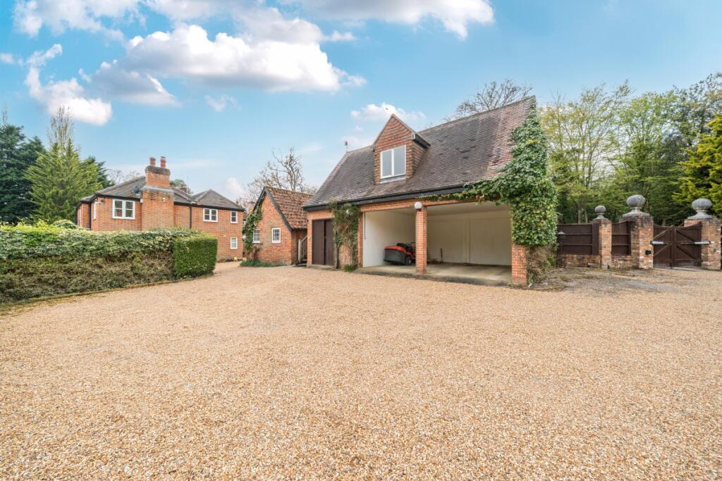 5 bed Detached for rent in Chobham. From Hamptons - Sunningdale