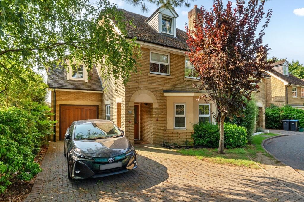 4 bed Detached for rent in Egham. From Hamptons - Sunningdale 4 bed Detached for rent in Egham. From Hamptons - Sunningdale